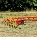 New Holland ProCart™ and ProCart™ PLUS Deluxe Carted Wheel Rakes