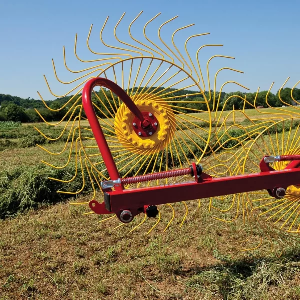 New Holland ProCart™ and ProCart™ PLUS Deluxe Carted Wheel Rakes