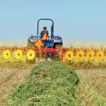 New Holland ProCart™ and ProCart™ PLUS Deluxe Carted Wheel Rakes