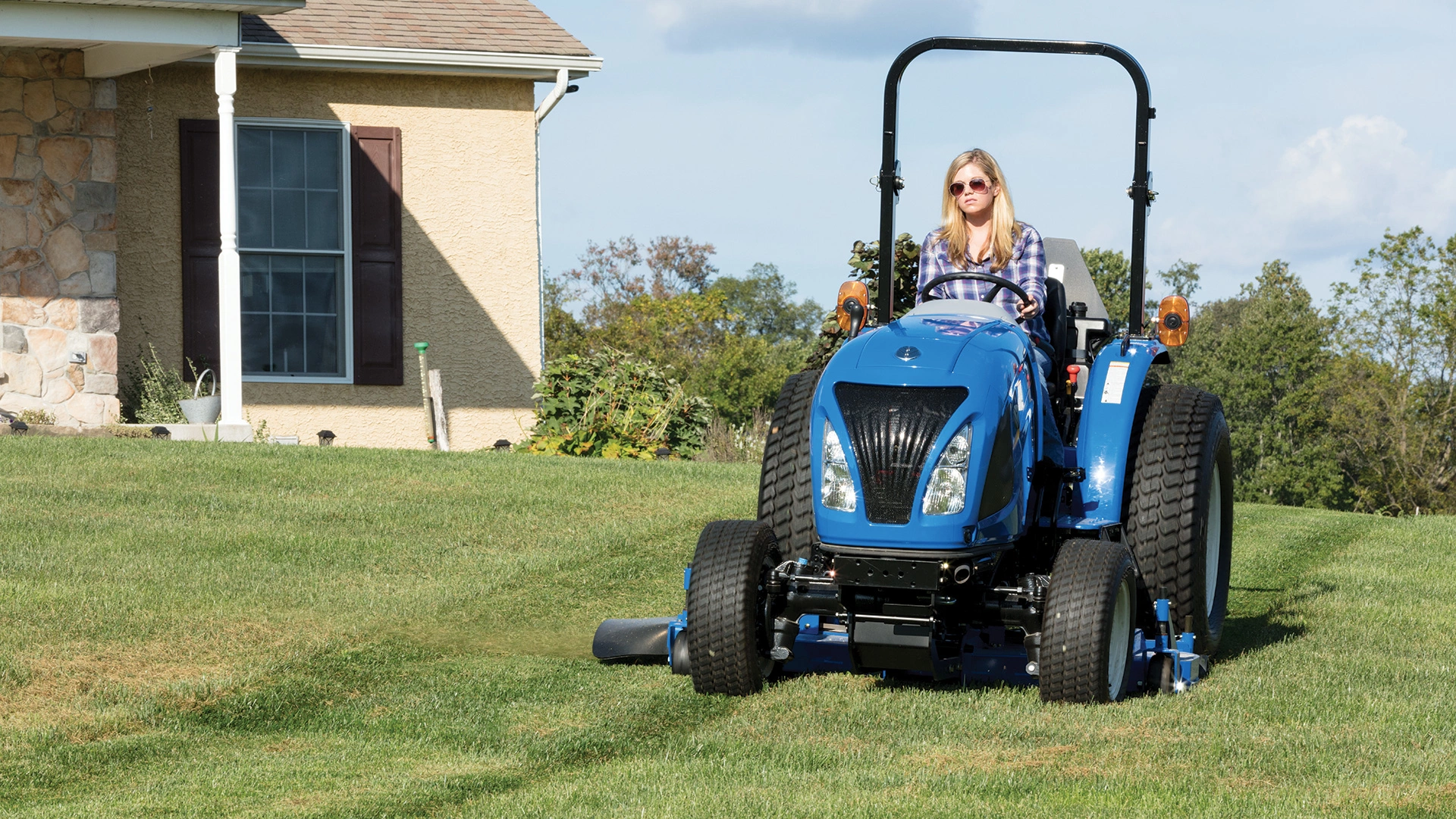 New Holland WORKMASTER™ Compact 25/35/40 Series