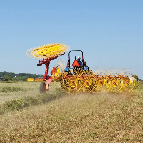 New Holland ProCart™ and ProCart™ PLUS Deluxe Carted Wheel Rakes