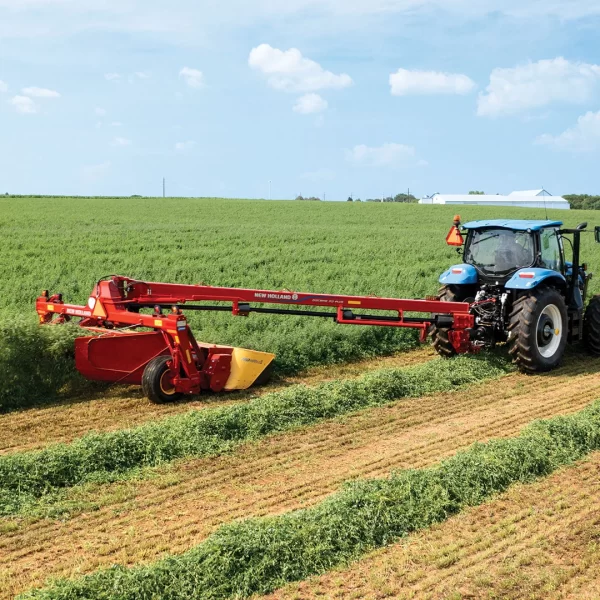 New Holland Discbine® PLUS Center-Pivot Disc Mower-Conditioners