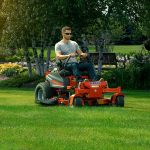 Simplicity Courier™ XT Zero Turn Mower