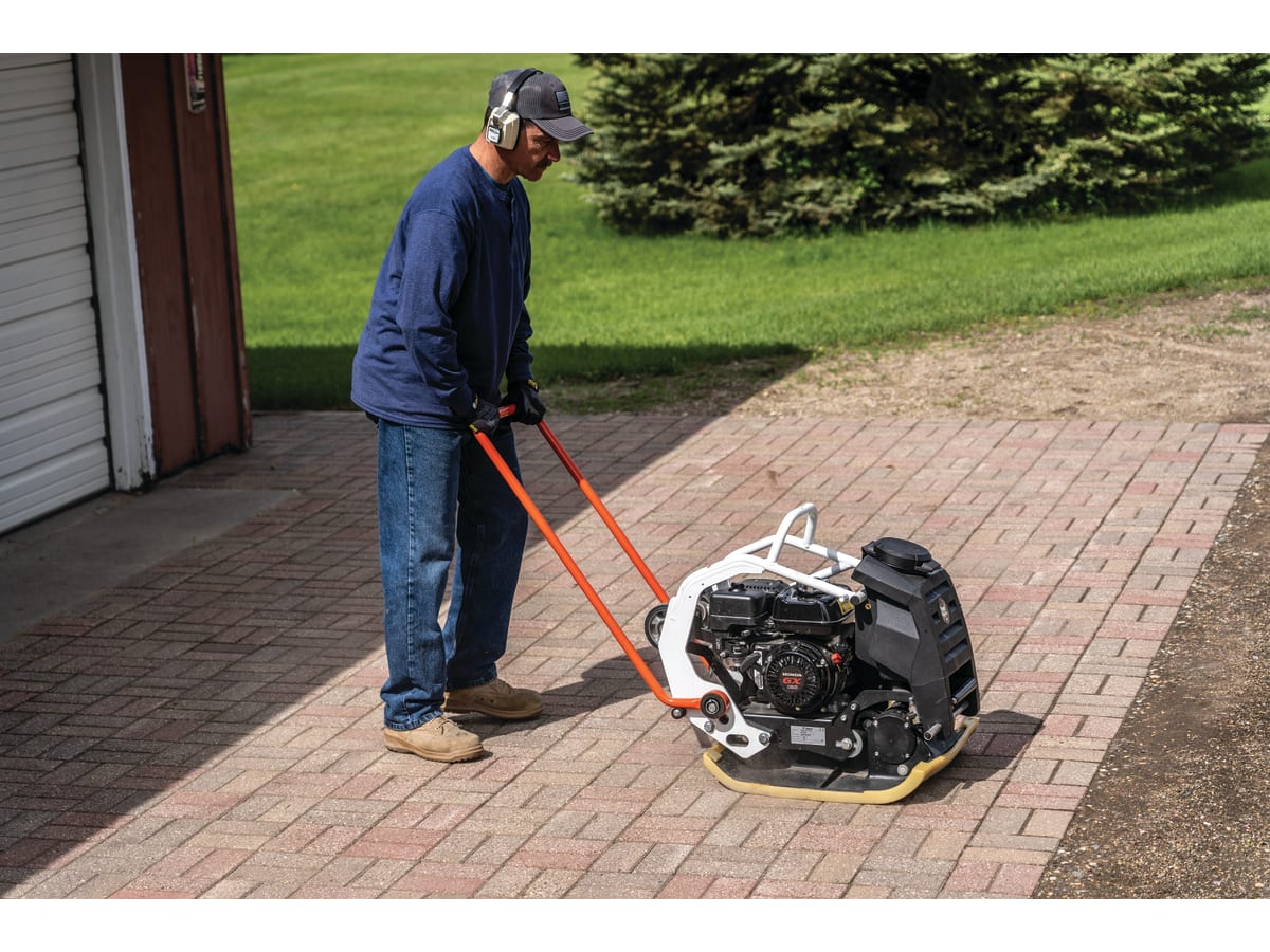 Bob Cat FP15.40 Forward Plate Compactor