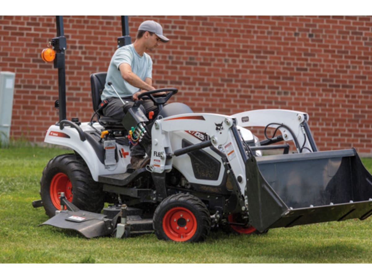 Bob Cat CT1025 Sub-Compact Tractor