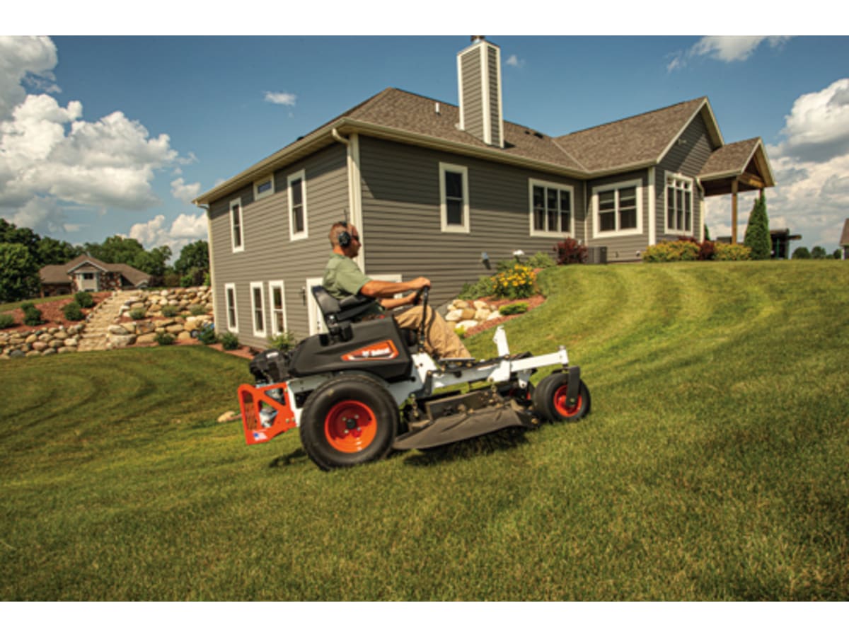 Bob Cat ZT3000 Zero-Turn Mower
