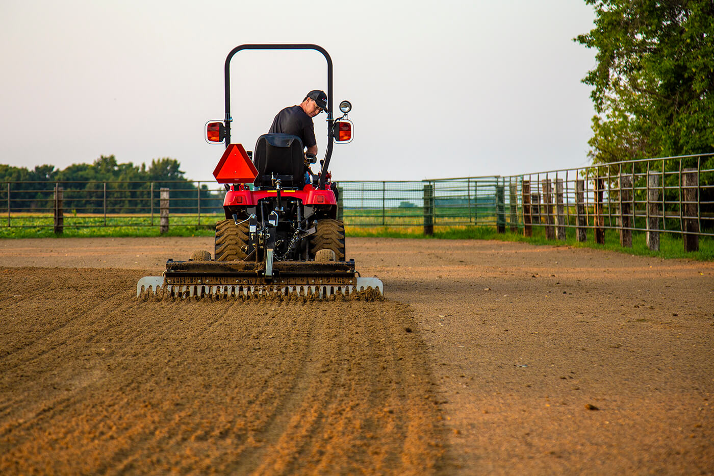 Massey Ferguson MF GC1723E*