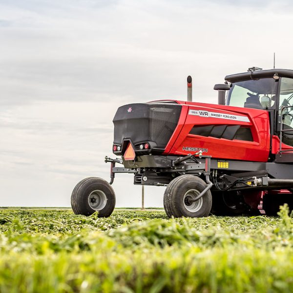 Massey Ferguson WR235