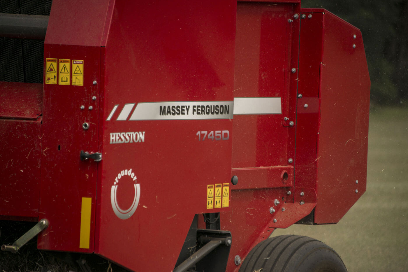 Massey Ferguson MF 1745 D Round Baler