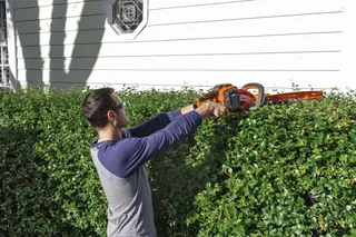 Husqvarna Hedge Master 320iHD60 (battery and charger included)