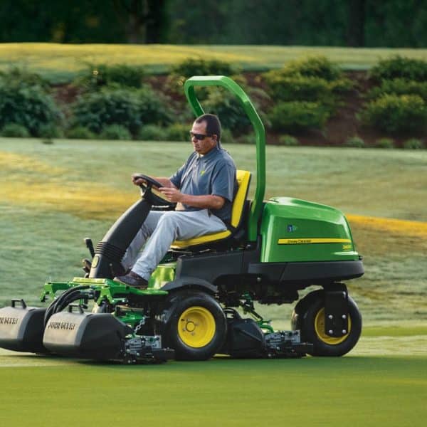 John Deere 2400 PrecisionCut™ Gas Triplex Mower