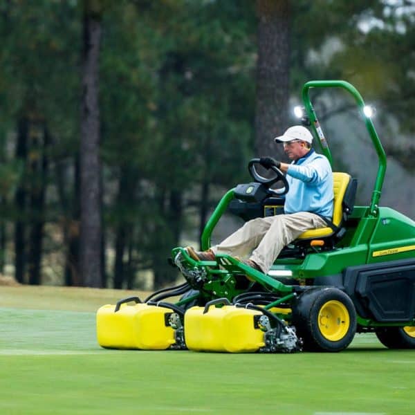 John Deere 2700 PrecisionCut™ Triplex Mower