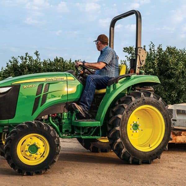 John Deere 3025D Compact Tractor