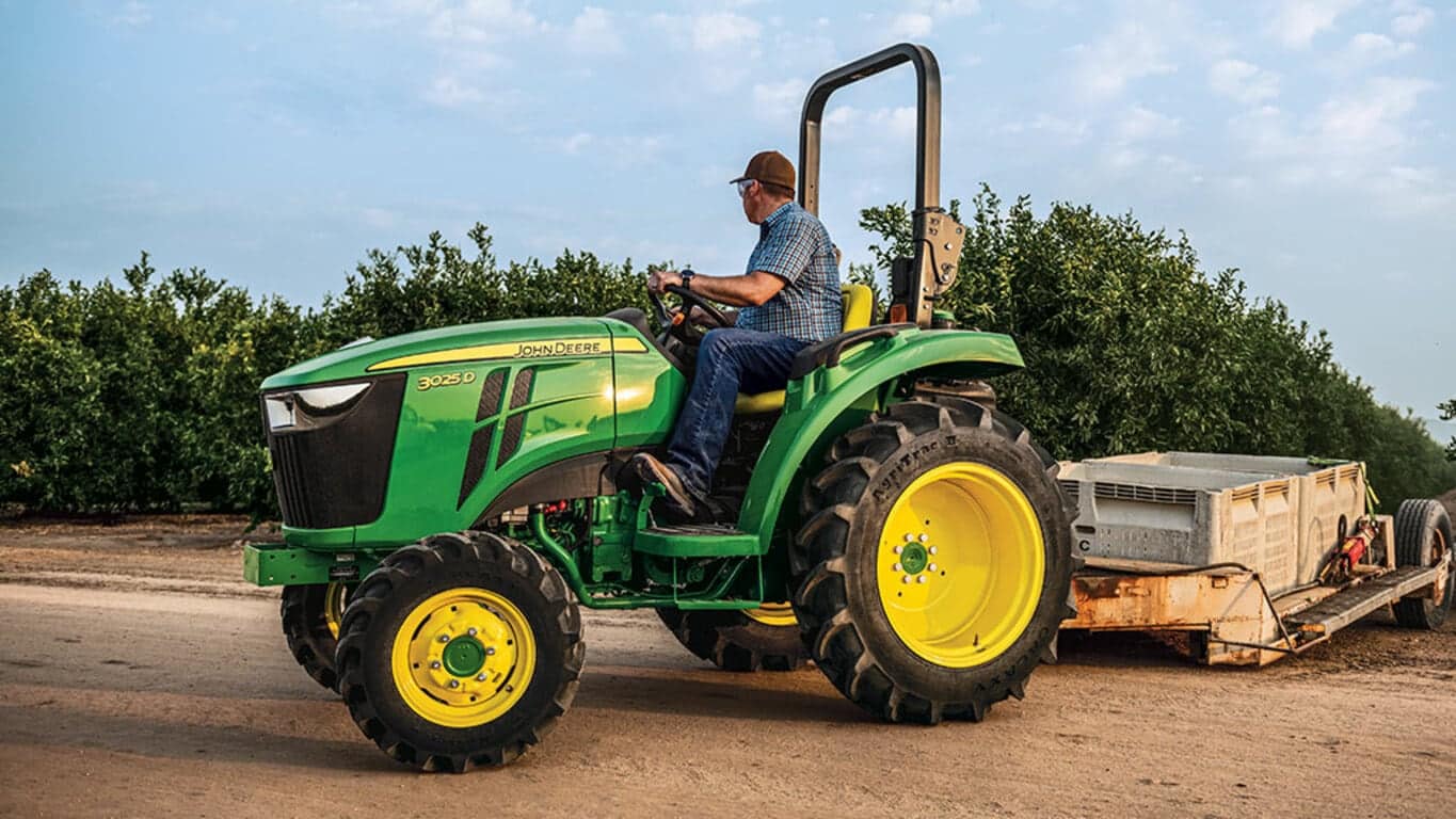 John Deere 3025D Compact Tractor