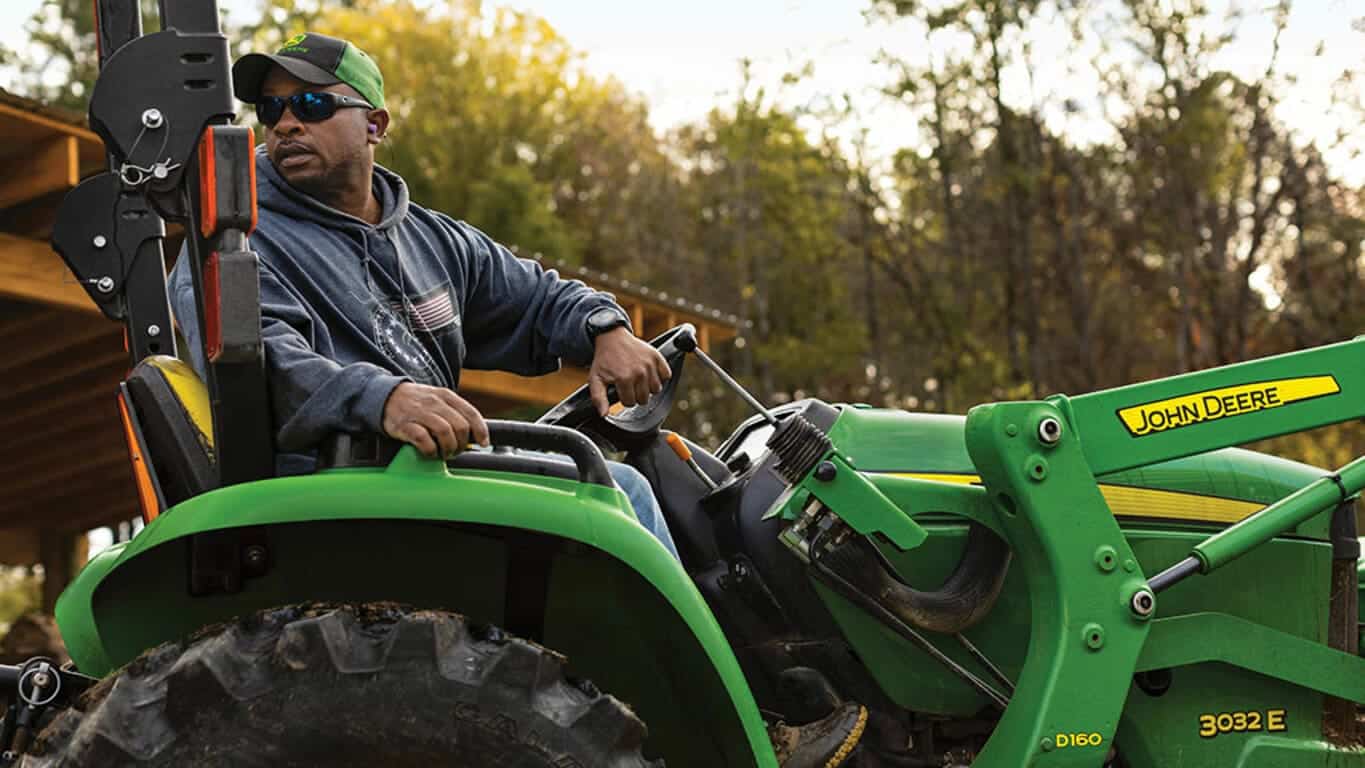 John Deere 3032E Compact Utility Tractor
