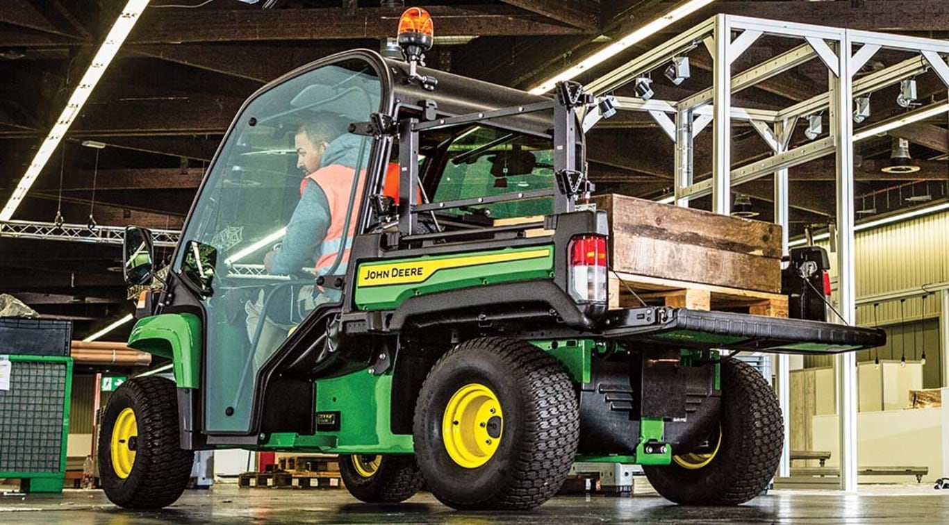 John Deere TE 4x2 Electric Utility Vehicle
