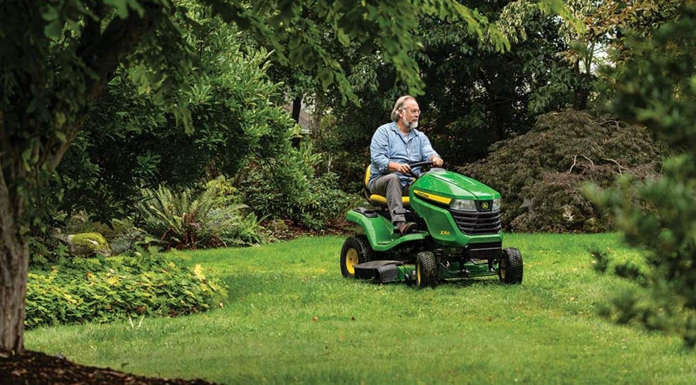 John Deere X350 Lawn Tractor with 48-inch Deck