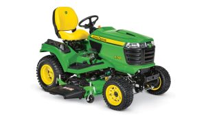 John Deere X758 Signature Series Lawn Tractor