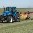 New Holland DuraVee™ Trailing Wheel Rakes