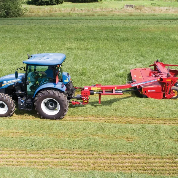 New Holland Discbine® Side-Pull Disc Mower-Conditioners