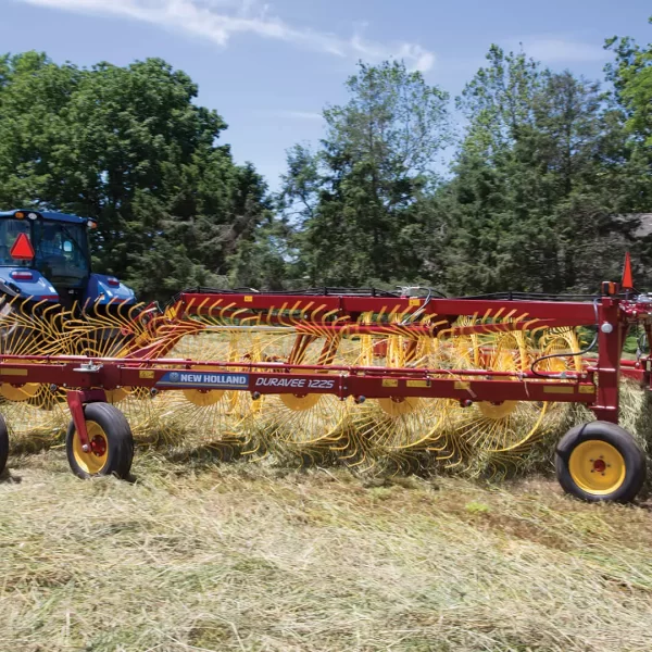 New Holland DuraVee™ Trailing Wheel Rakes