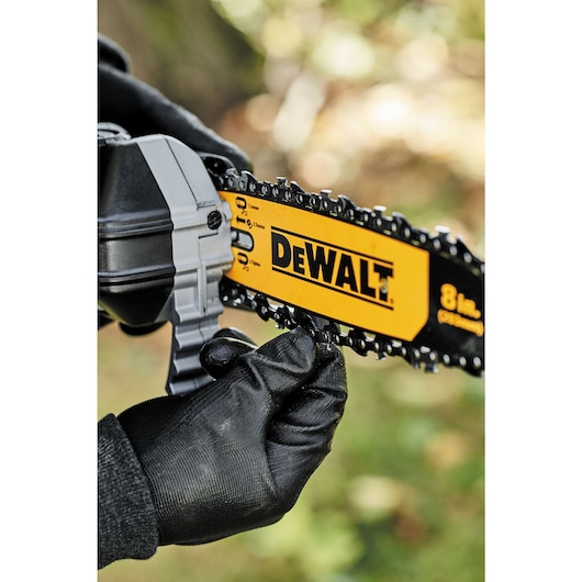 DEWALT 20V MAX* XR® Brushless Cordless Pole Saw (Tool Only)