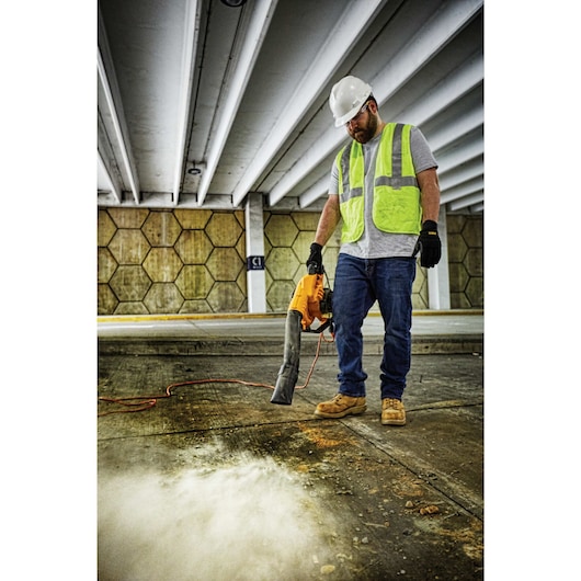 DEWALT 12 Amp Electric Handheld Blower