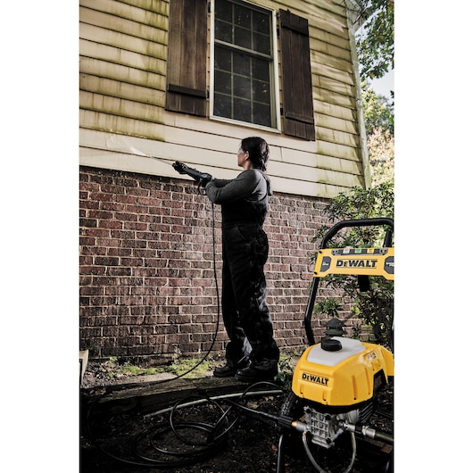 DEWALT 2400 PSI 1.1 GPM Electric Pressure Washer