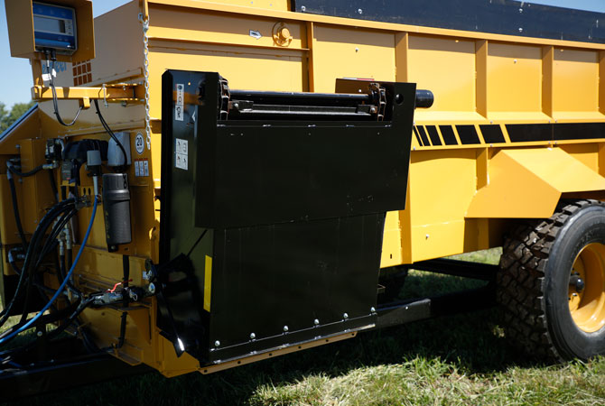 Vermeer HF400 Feed Wagon