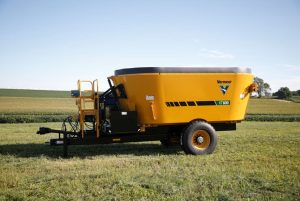 Vermeer VT600 Twin-screw Vertical Mixer