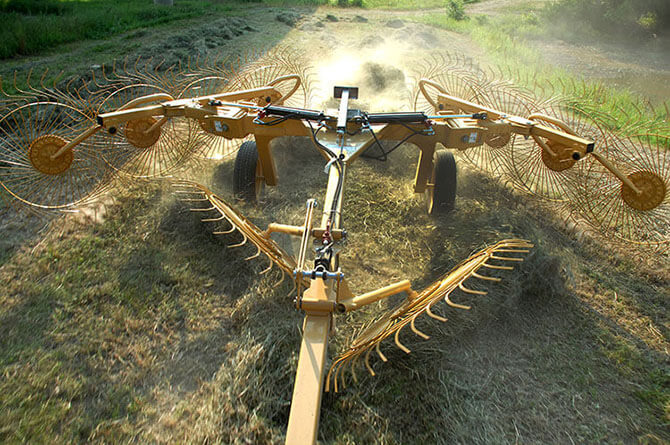 Vermeer VR1224 Carted Wheel Rake