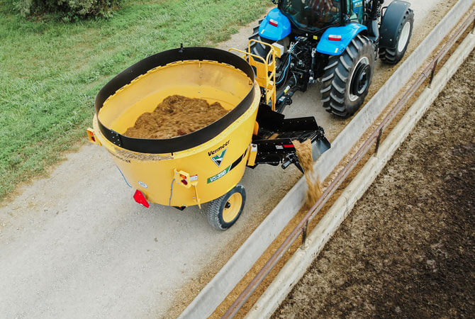 Vermeer VS350 Single-screw Vertical Mixer