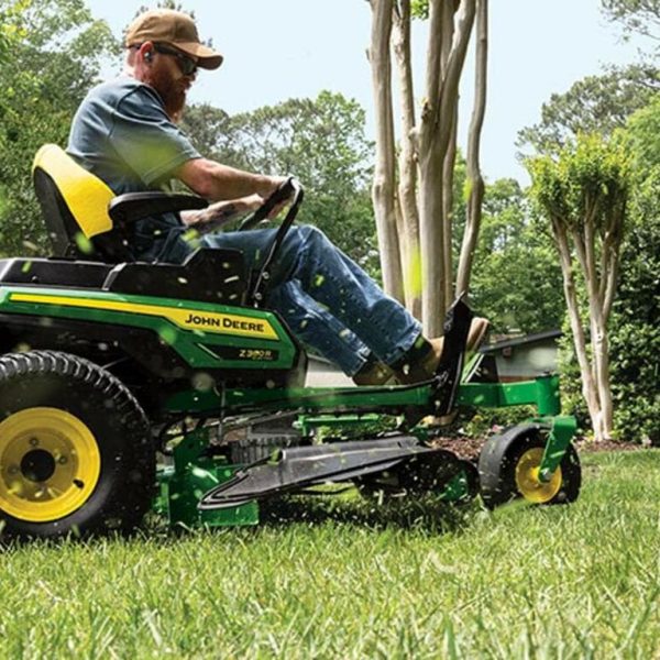 John Deere Z380R Electric ZTrak™ Mower