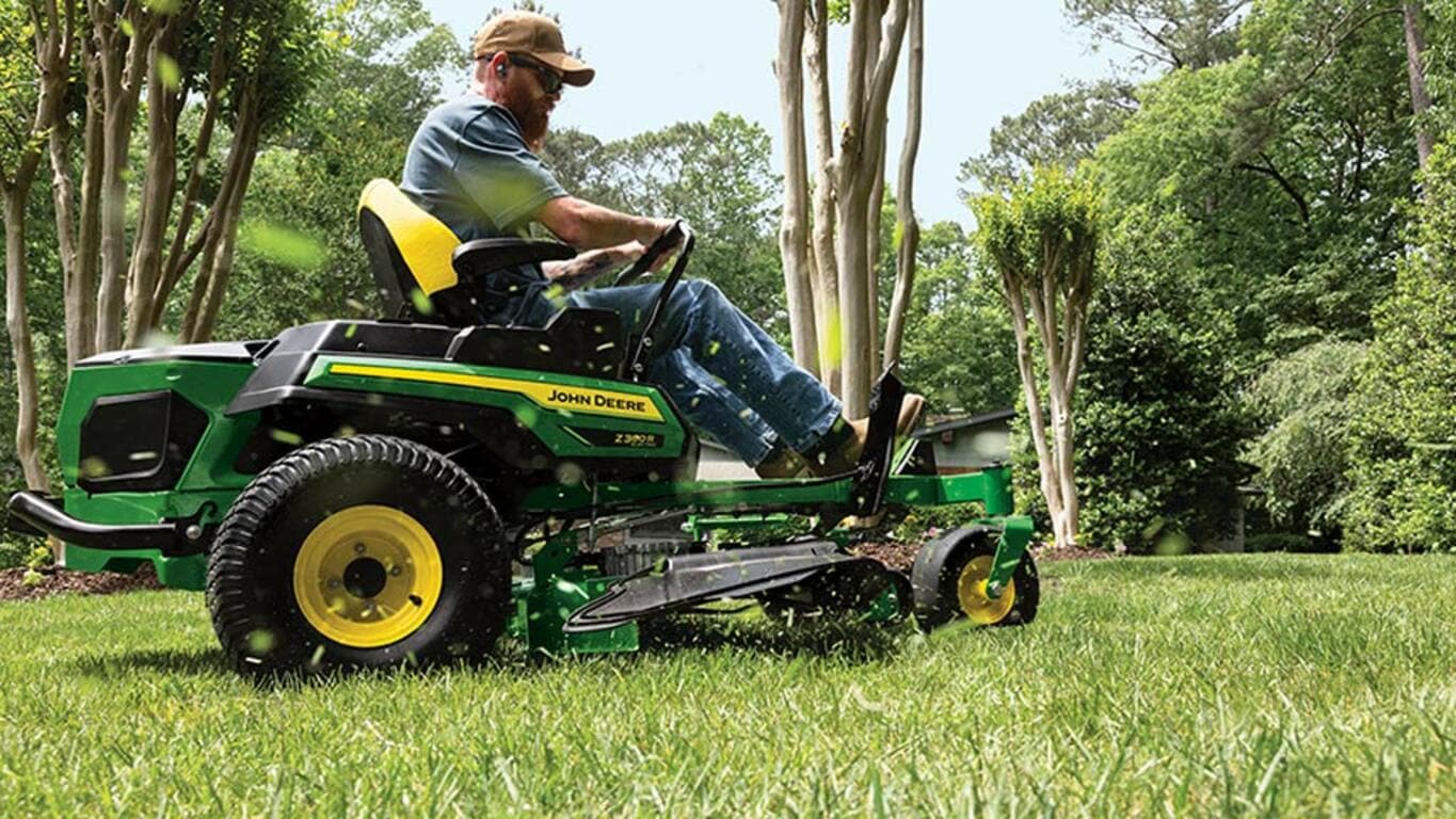 John Deere Z380R Electric ZTrak™ Mower