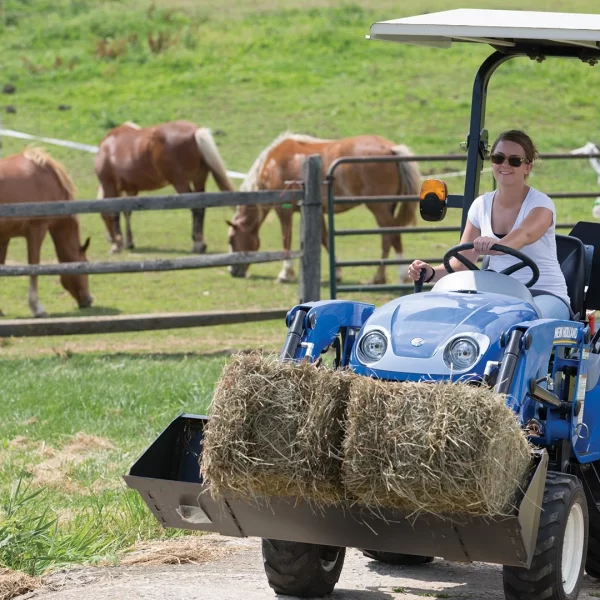 New Holland Deluxe Compact Loaders