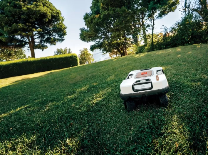 Ambrogio CUBE Elite 4WD