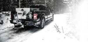 Fisher STEEL-CASTER™ STAINLESS STEEL HOPPER SPREADERS Fisher STEEL-CASTER™ STAINLESS STEEL HOPPER SPREADERS