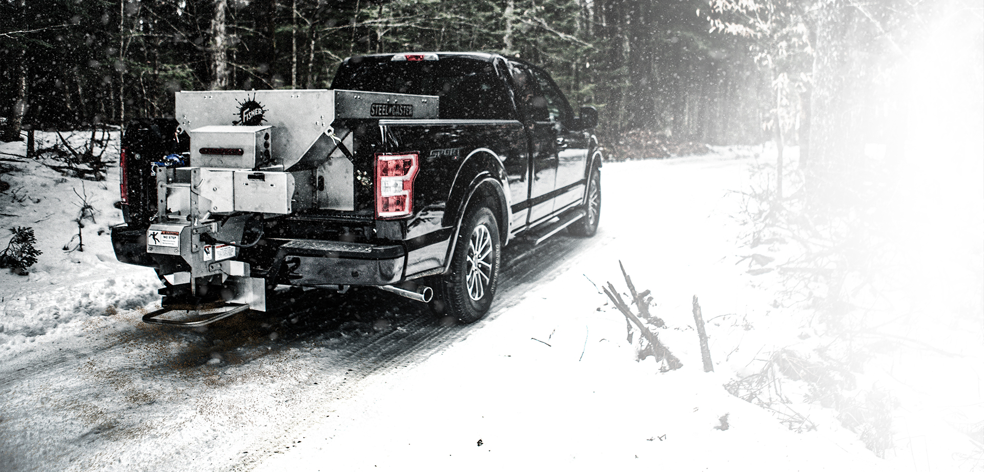 Fisher STEEL-CASTER™ STAINLESS STEEL HOPPER SPREADERS