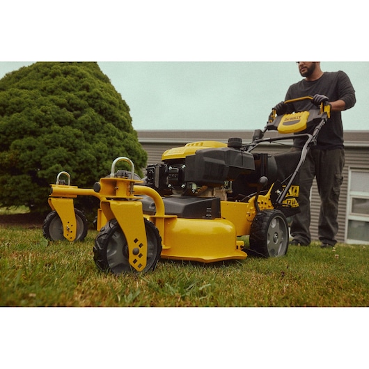 DEWALT 28 in. 224cc RWD Self-Propelled 3-in-1 Lawn Mower With PowerAdapt™