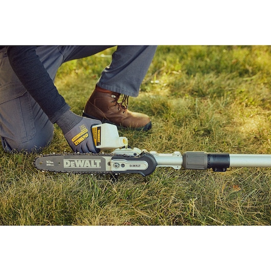 DEWALT 60V MAX* 10 in. 140 in. Telescoping Pole Saw (Tool Only)