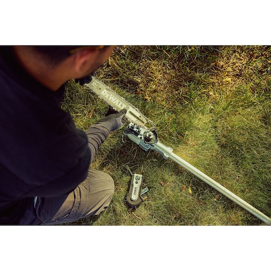 DEWALT 60V MAX* 10 in. 140 in. Telescoping Pole Saw (Tool Only)