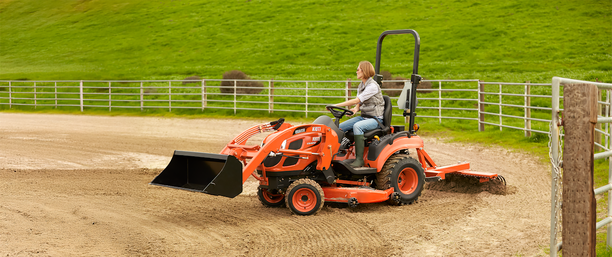 KIOTI CS2210 21 HP Sub-Compact Tractor KIOTI CS2210 21 HP Sub-Compact Tractor