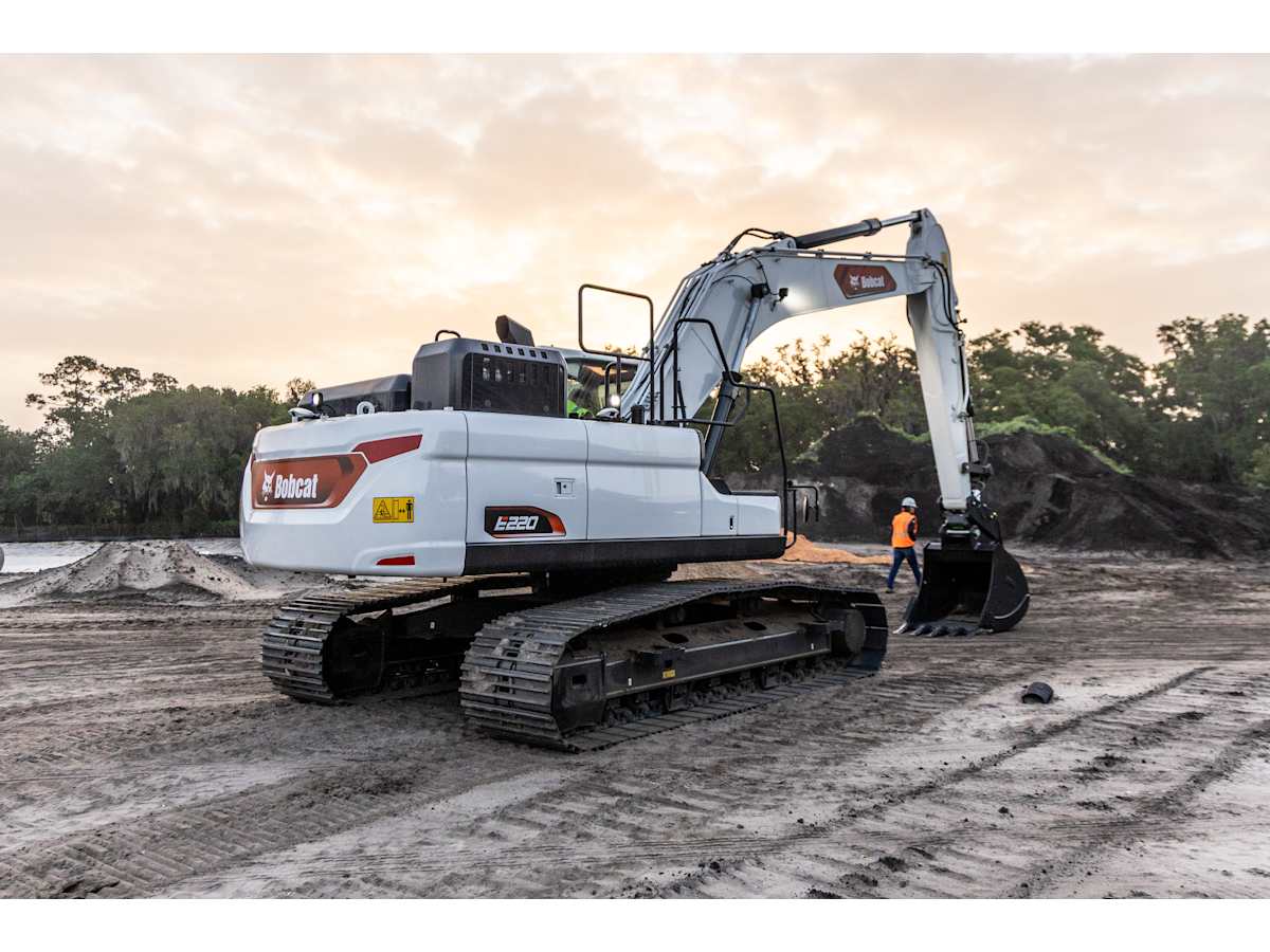Bob Cat E220 Large Excavator