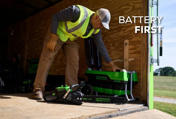 Greenworks 82V 20" 3.4kW Cordless Battery Chainsaw w/ 4.0Ah Battery and Dual Port Rapid Charger