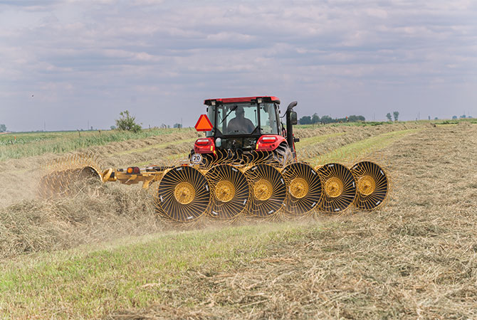 Vermeer VRC1224 Carted Wheel Rake