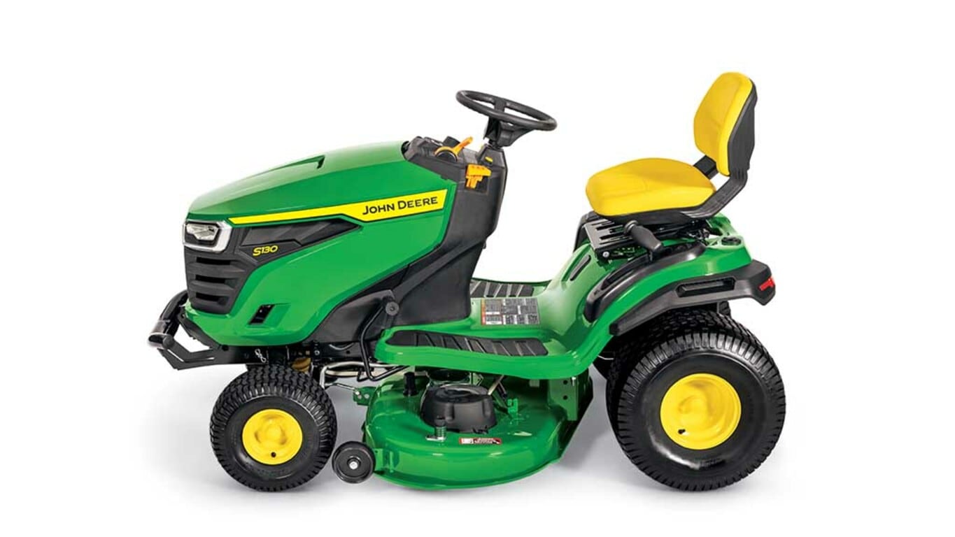 John Deere S130 Lawn Tractor