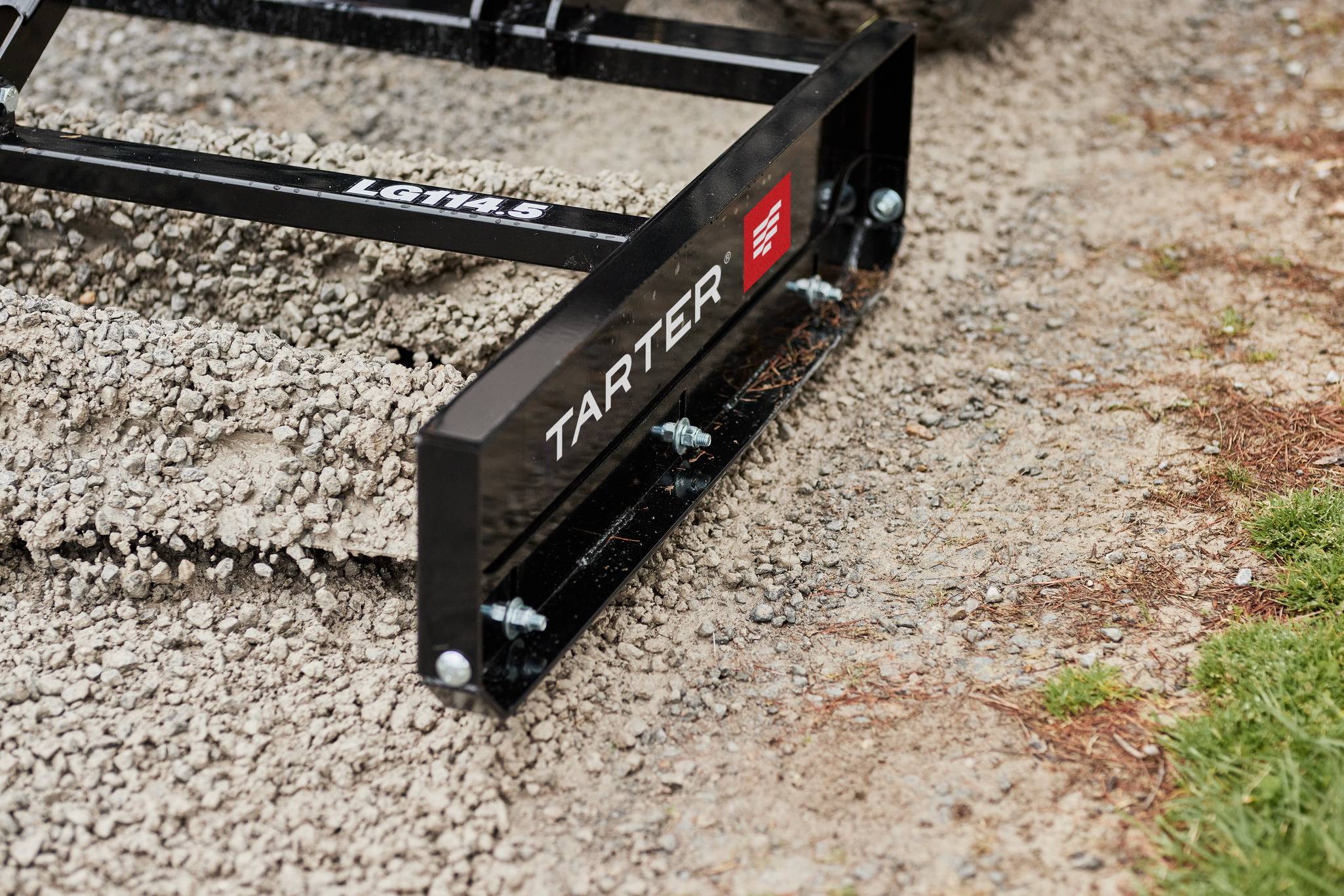 Tarter 100 SERIES 4 1/2 FT. LAND GRADER