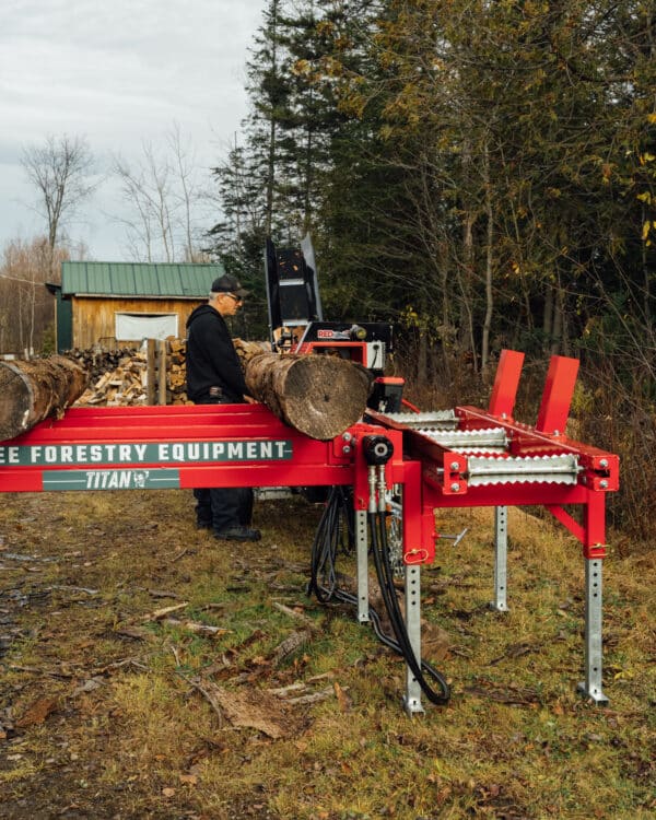 Vallee Forestry Equipment PM2 / Red Titan
