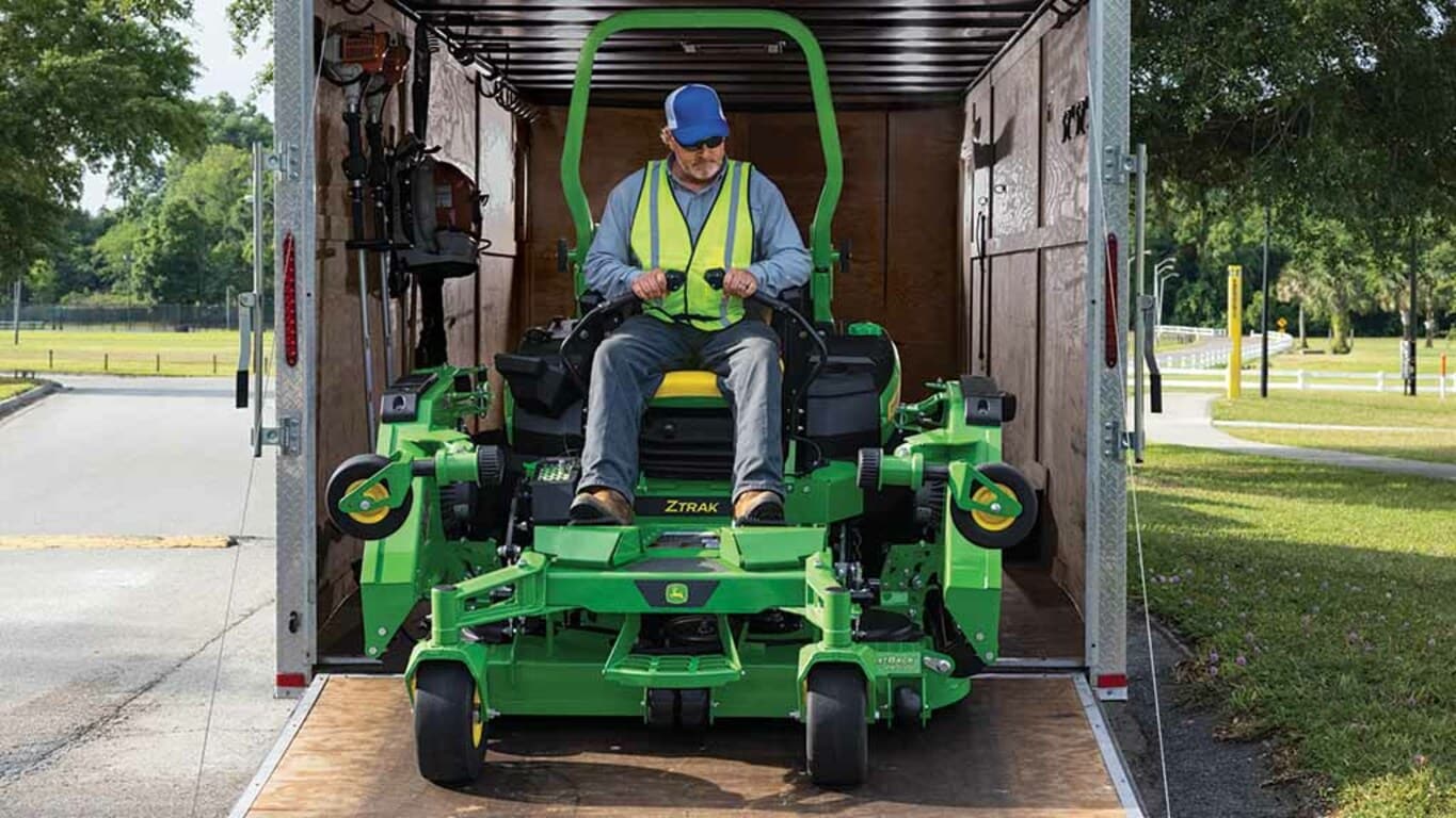 John Deere Z998R Diesel ZTrak™ Zero-Turn Mower