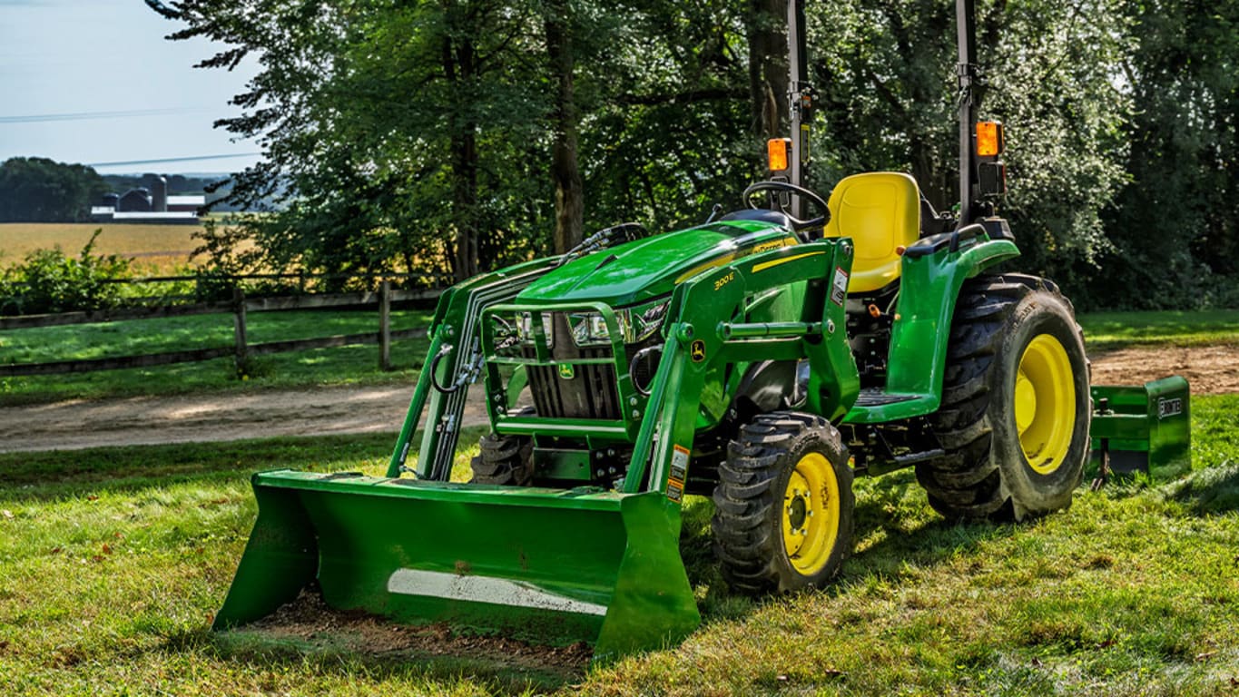 John Deere 3032E Compact Utility Tractor